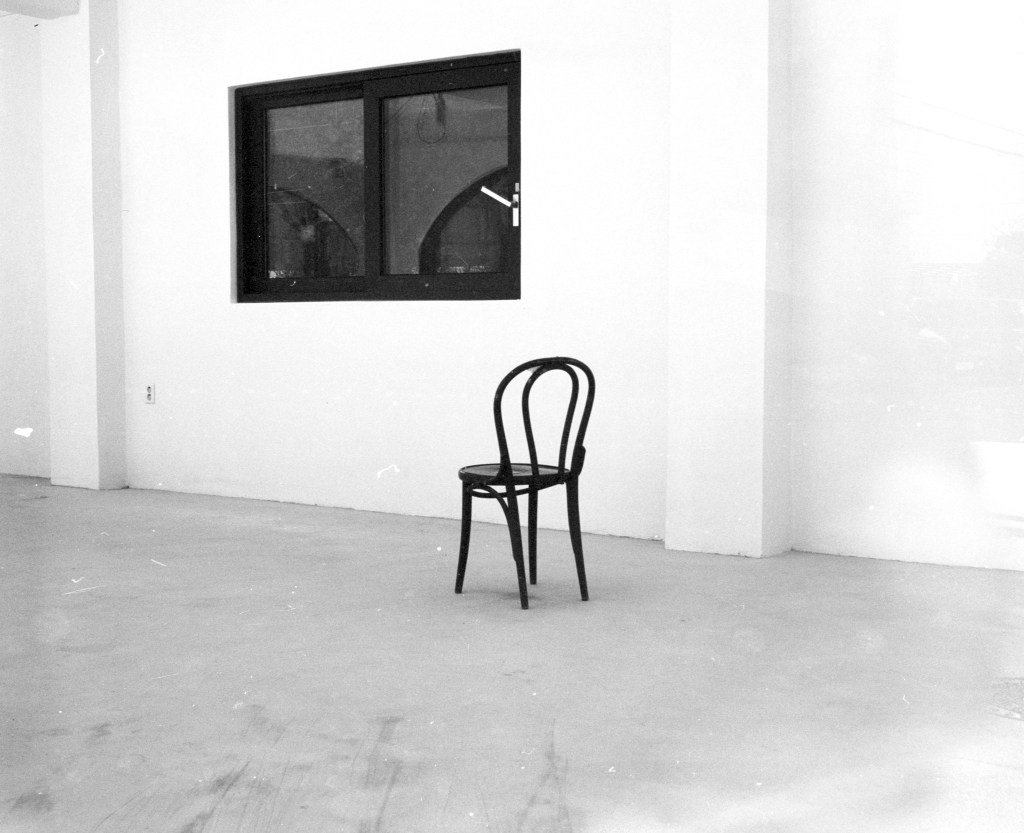 More Than Chairs: An Interview With Found Art Photographer Maxwell&nbsp;Ijams